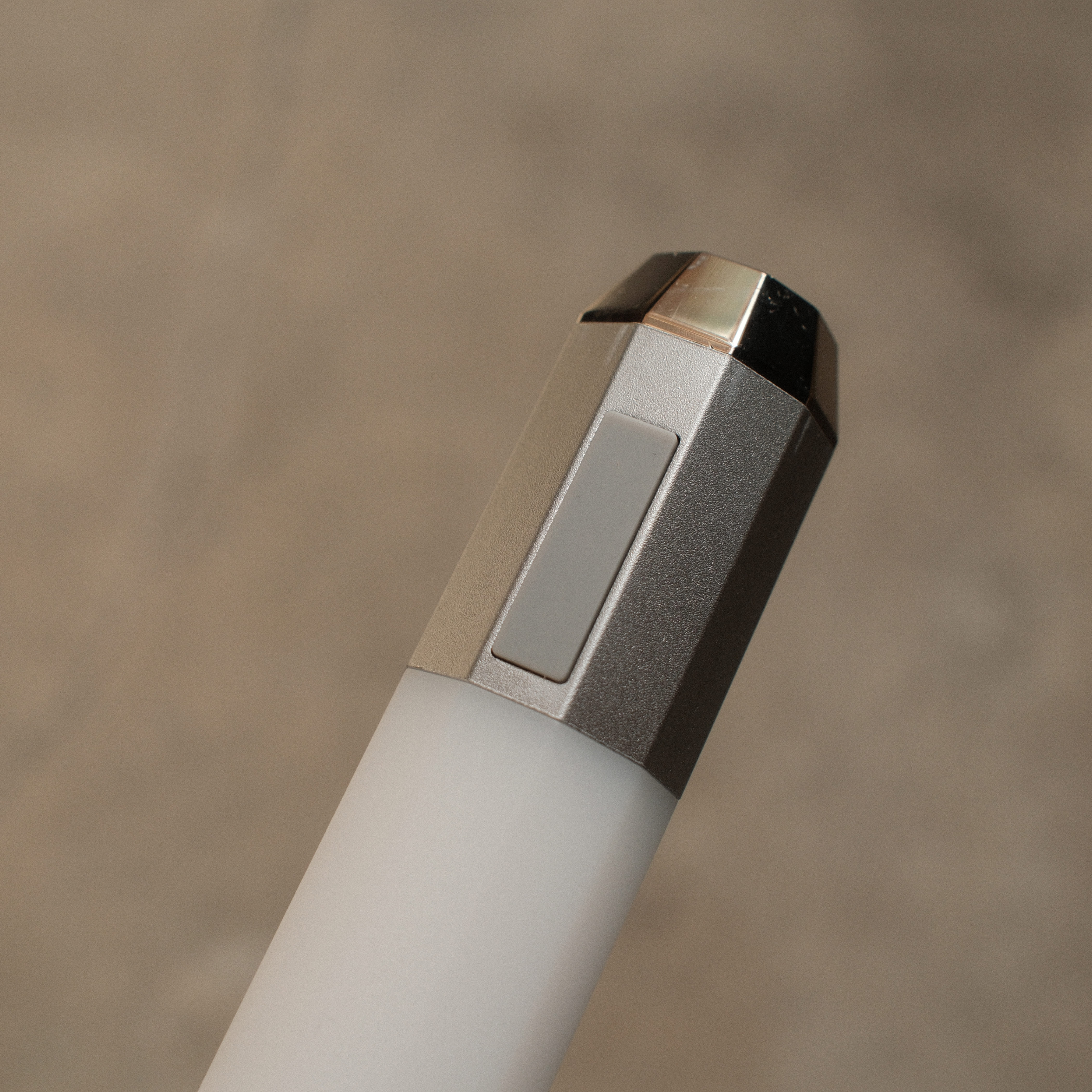 Litsaber button detail