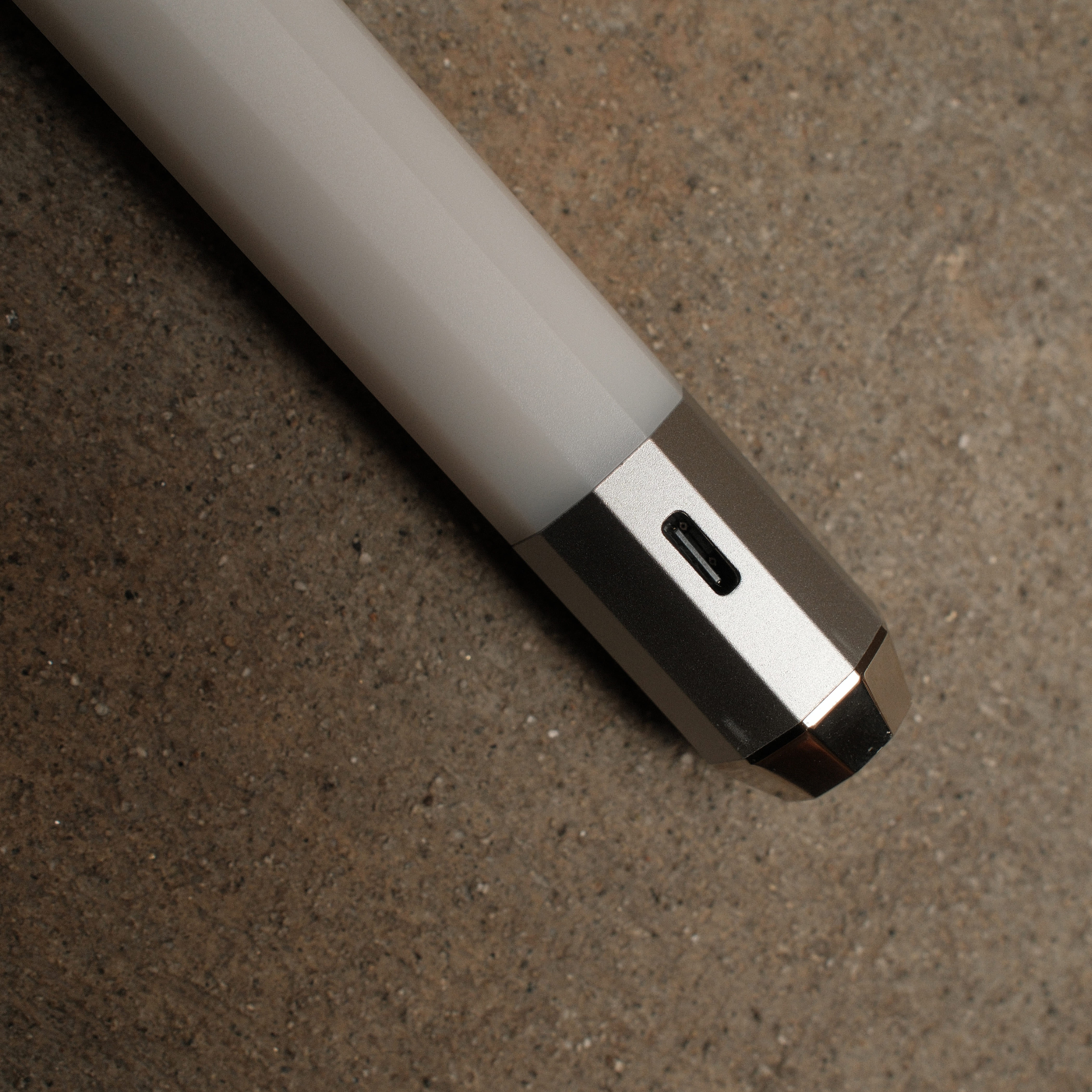 Litsaber USB-C charging port